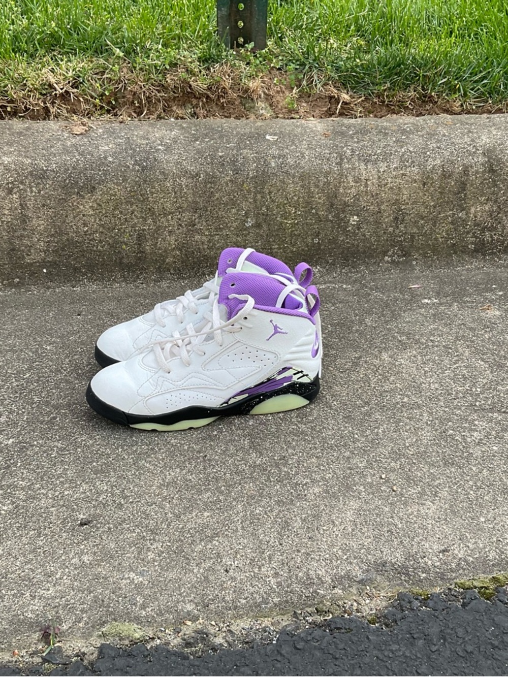 Jordan MVP Summit White Raspberry 2Y - Picture 3 of 4